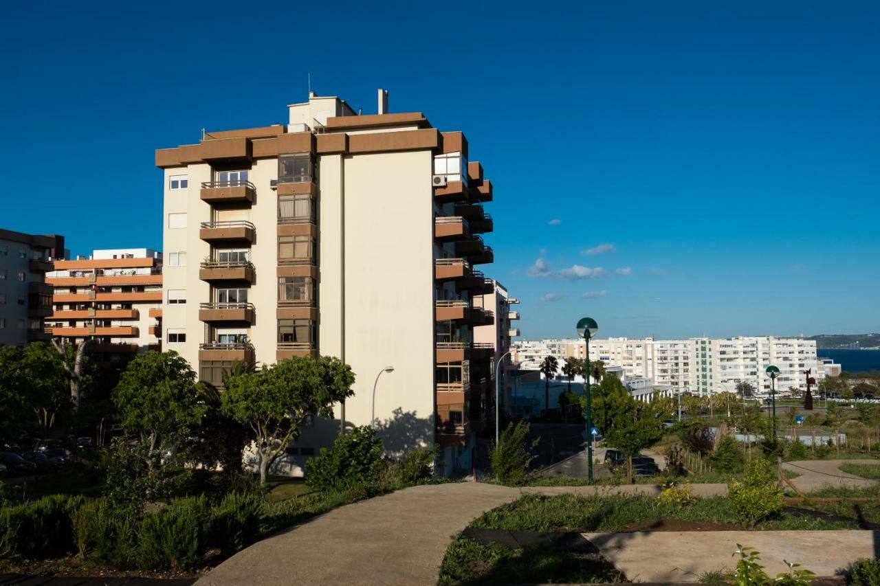 Appartamento Window To The Sea Oeiras Esterno foto